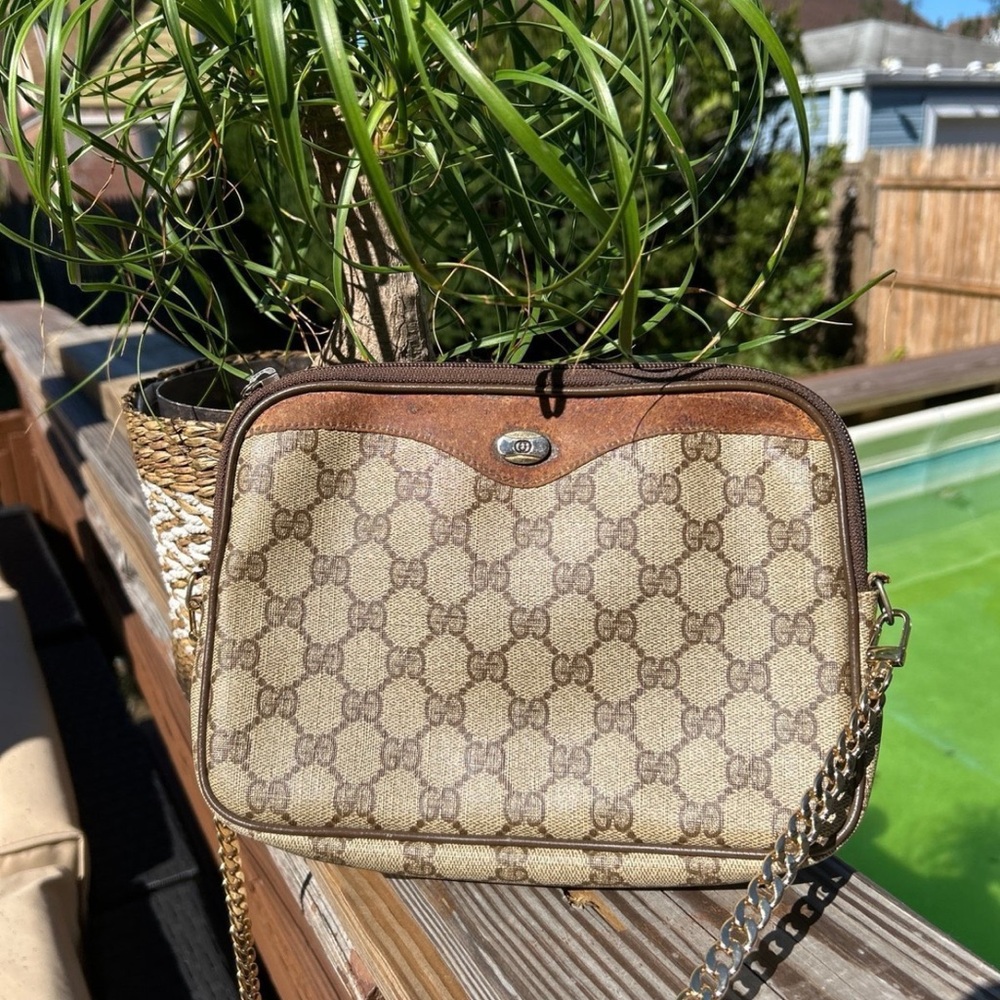 Vintage authentic Gucci mini crossbody